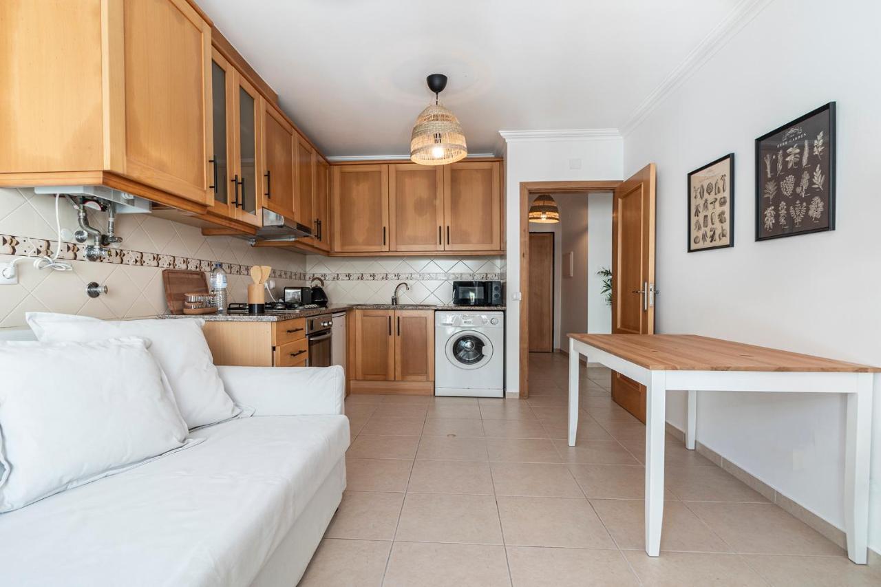 Appartamento Gonzalo'S Guest - 1Br With Balcony Nazaré Esterno foto